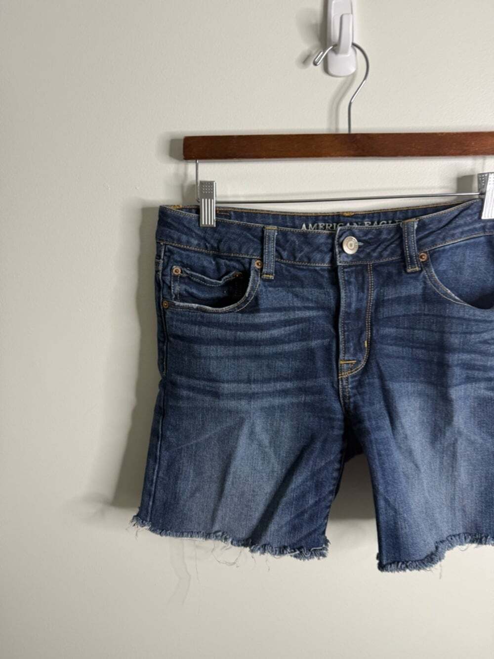 American Eagle Skinny Bermuda Jean Shorts size 12 - Picture 2 of 7